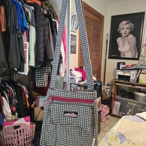 Kavu Black and White Houndstooth Crossbody Bag with Red Zipper